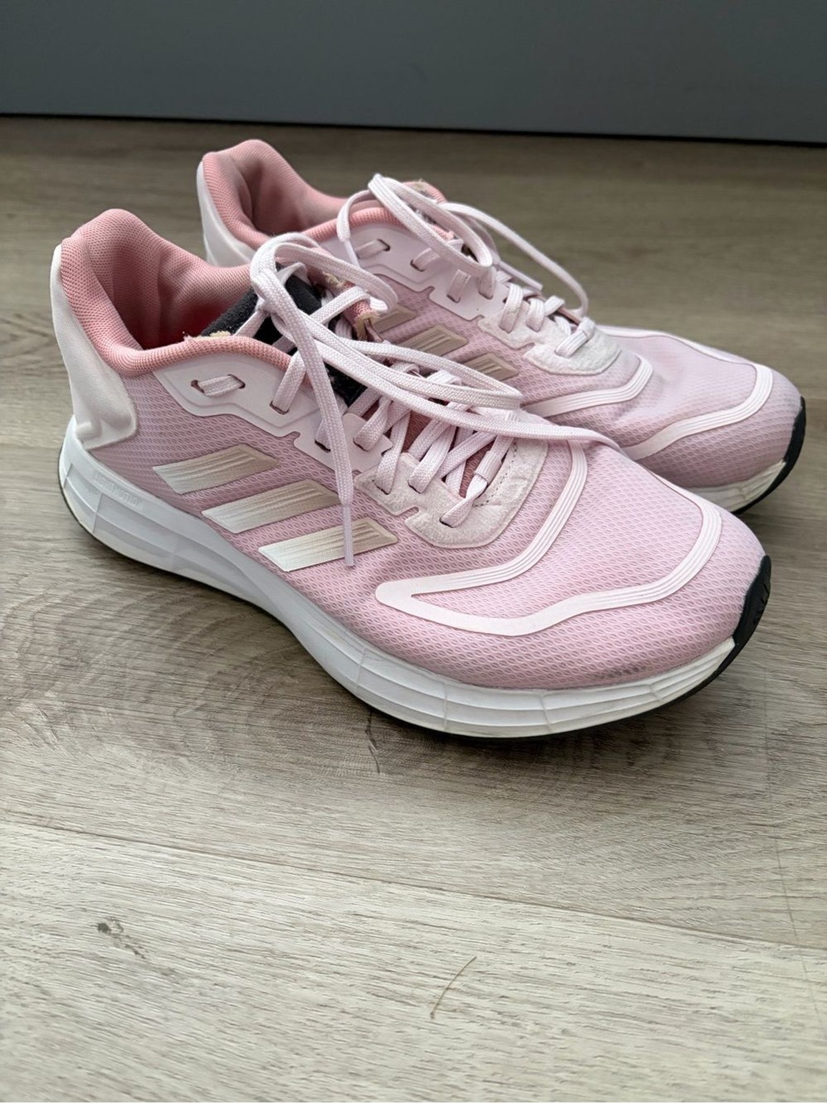 Adidas Duramo 10 Women’s Light Pink Athletic Running Shoes size 8.5