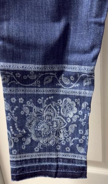 Laurie Felt Classic Denim Printed Stiletto Crop Jeans with Drop Hem Size 16