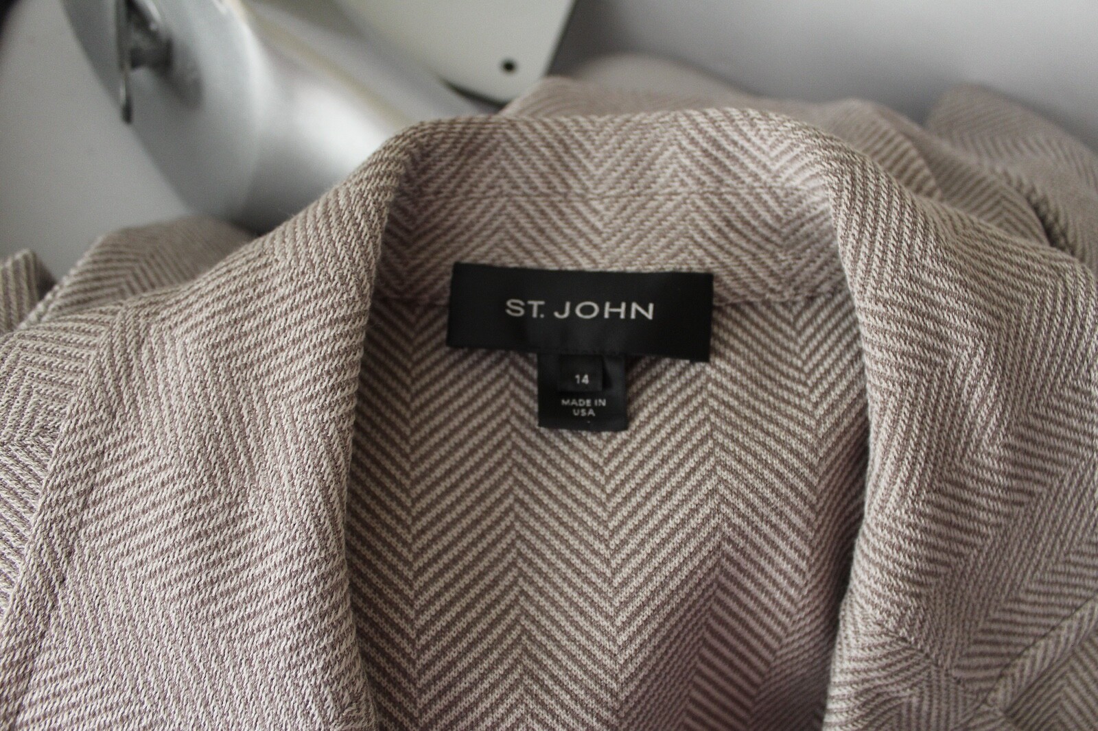 Womans St John Beige White Herrringbone Double Breasted Jacket Size 14