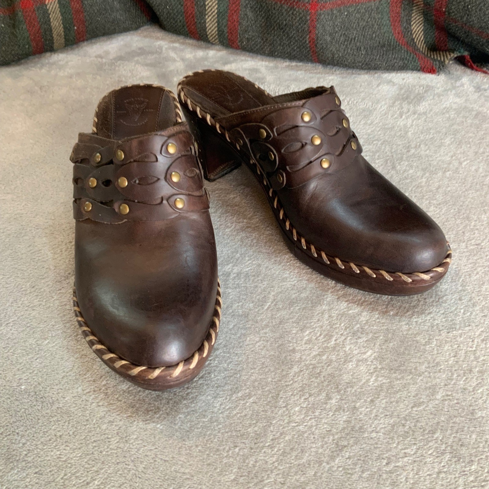 Frye Women Leather Stud Whipstitch Clog Mules Dk Brown Block Heel Round Toe 8.5