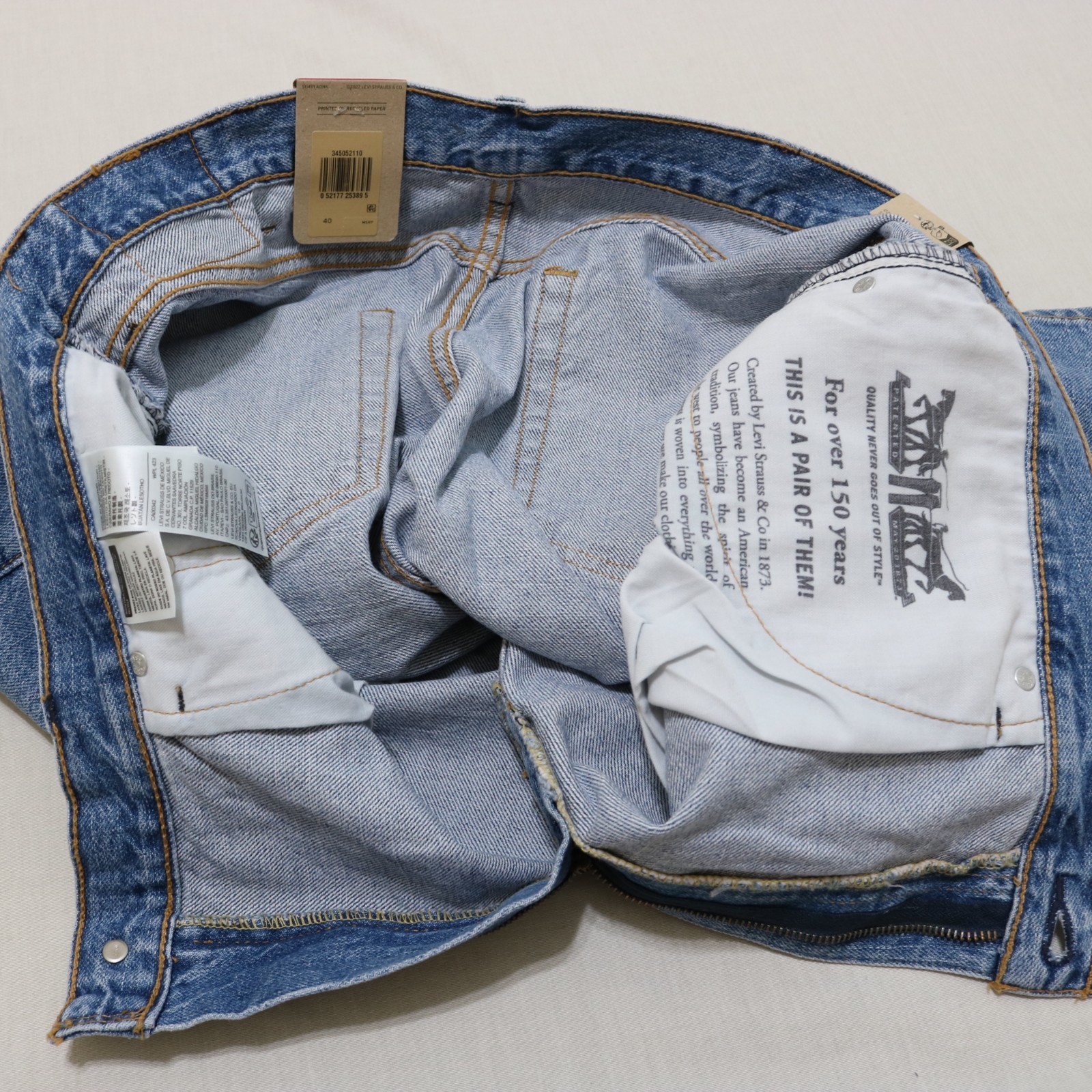 Levi’s 505 Men Zipper fly Regular jean shorts size 40 , 42 new with tag