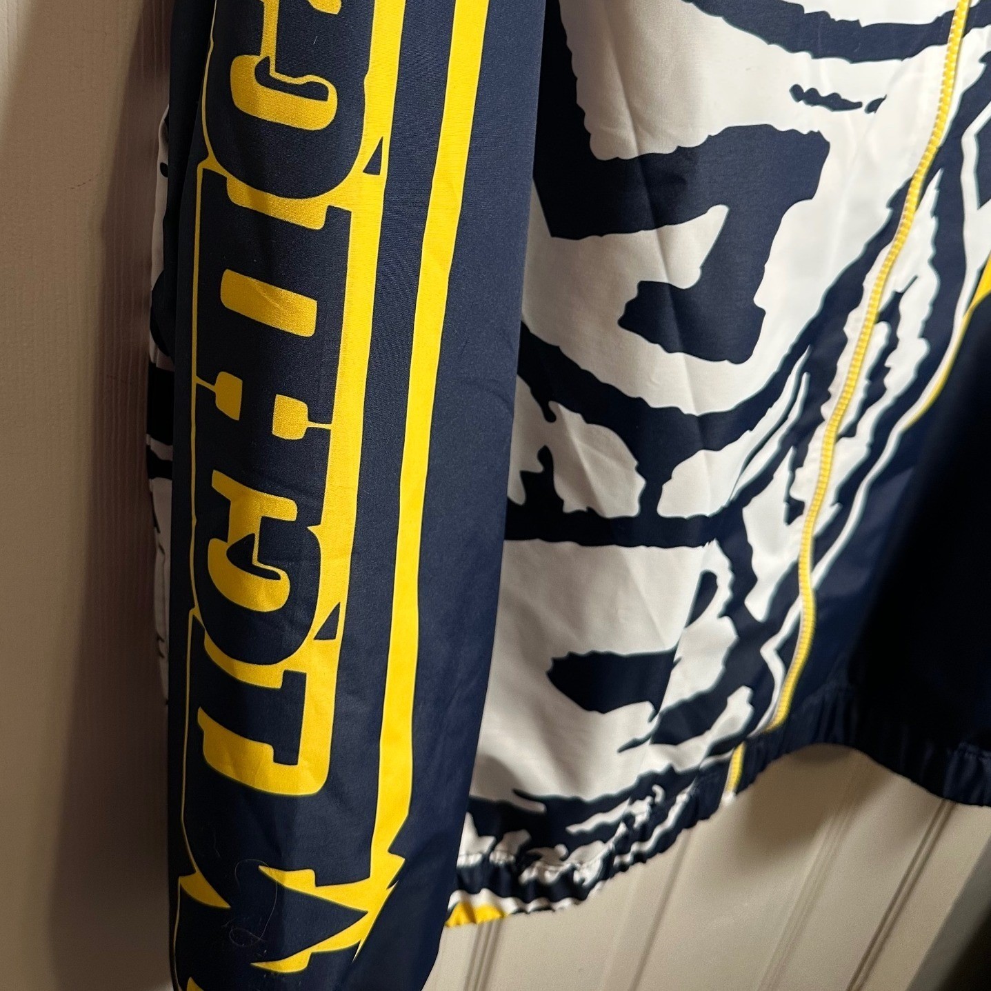 Mitchell and Ness Michigan Wolverines College Vault Windbreaker Jacket 3XL