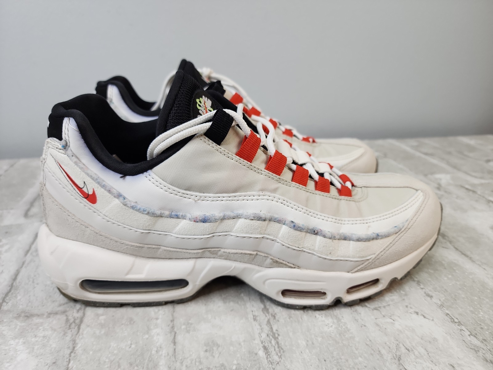 Nike Air Max 95 SE Double Swoosh Light Bone Habanero Red Mens Sz 9.5 DQ0268-002