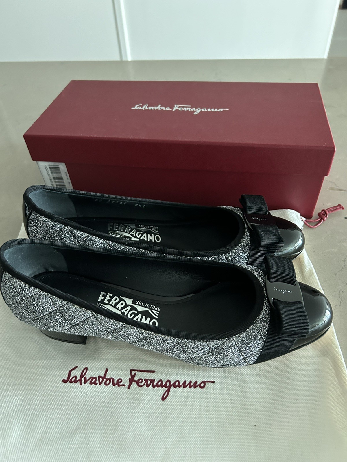 Salvatore Ferragamo Vara Bow Pumps – Silver Glitter & Black Patent, 8.5 C New!