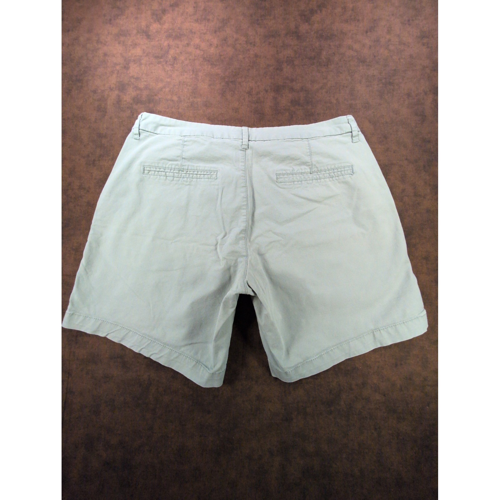 Old Navy Everyday Chino Walking Shorts Sage Gray Green Womens 12 Stretch Midrise