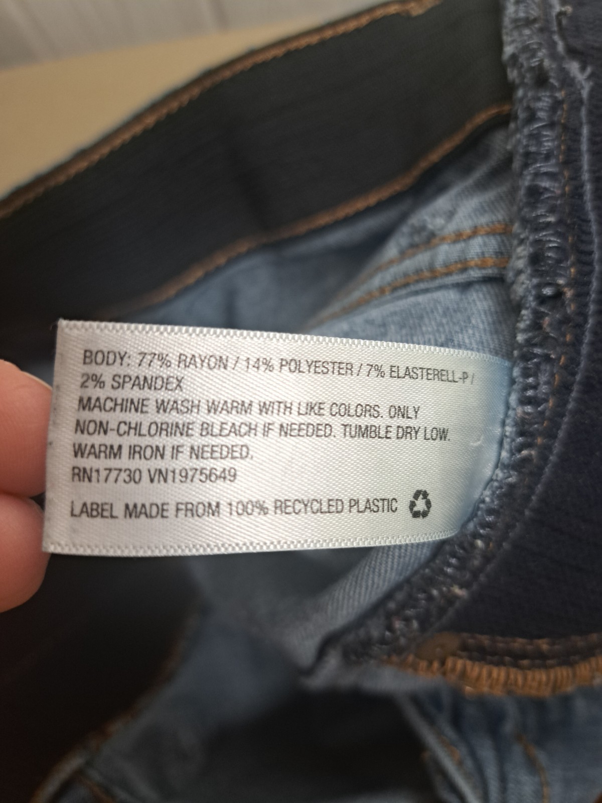 Isabel Maternity Distressed Skinny Jeans Sz 16. (Waist 40 inches Unstretched)
