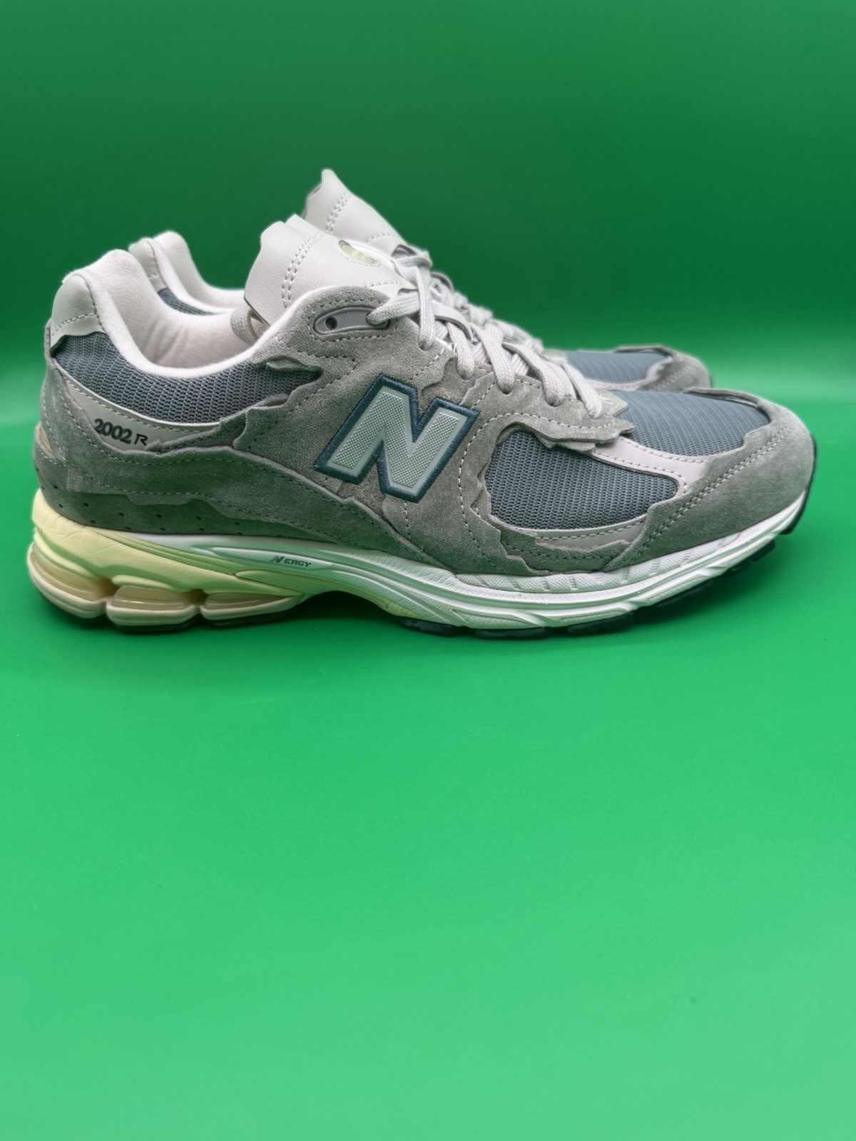 New Balance Men’s 2002R Protection Pack – Mirage Gray Shoes M2002RDD SZ 11