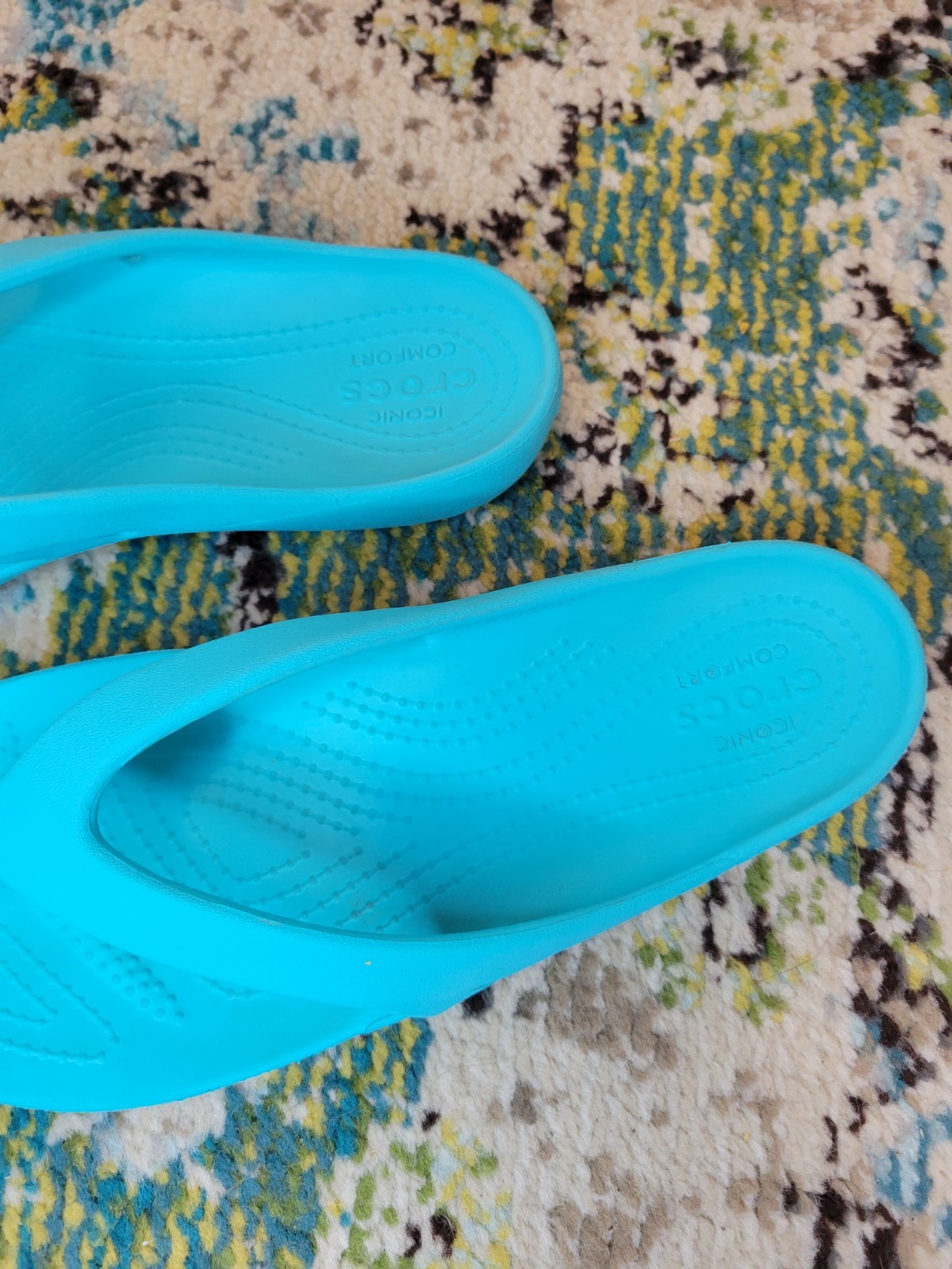Crocs Kadee II flip-flops Turquoise Lightweight Comfort Flip Flops, Size 8