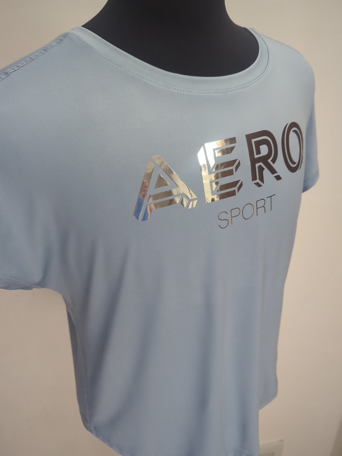 Aeropostale Sport Women’s Athletic Shirt Size Large L 23 in. W 22 in.