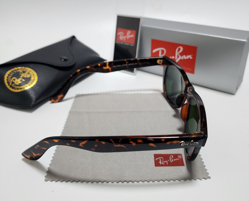 Ray-Ban Wayfarer RB2140 Sunglasses Glossy Black Frame Glass Green Lens 50mm