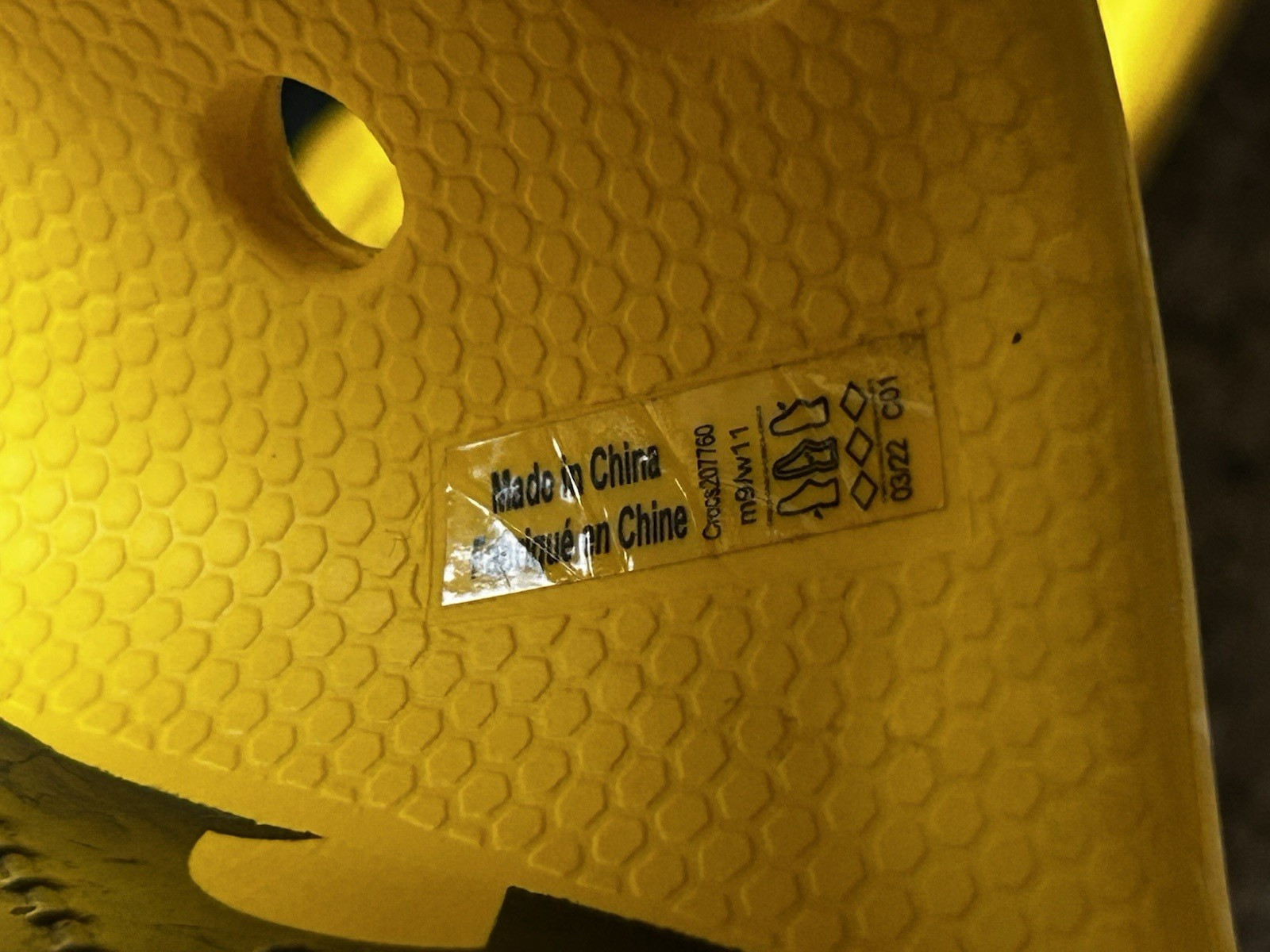 Crocs Classic Slide Wu-Tang Clan Men’s Sandals – Yellow Black size – 9M