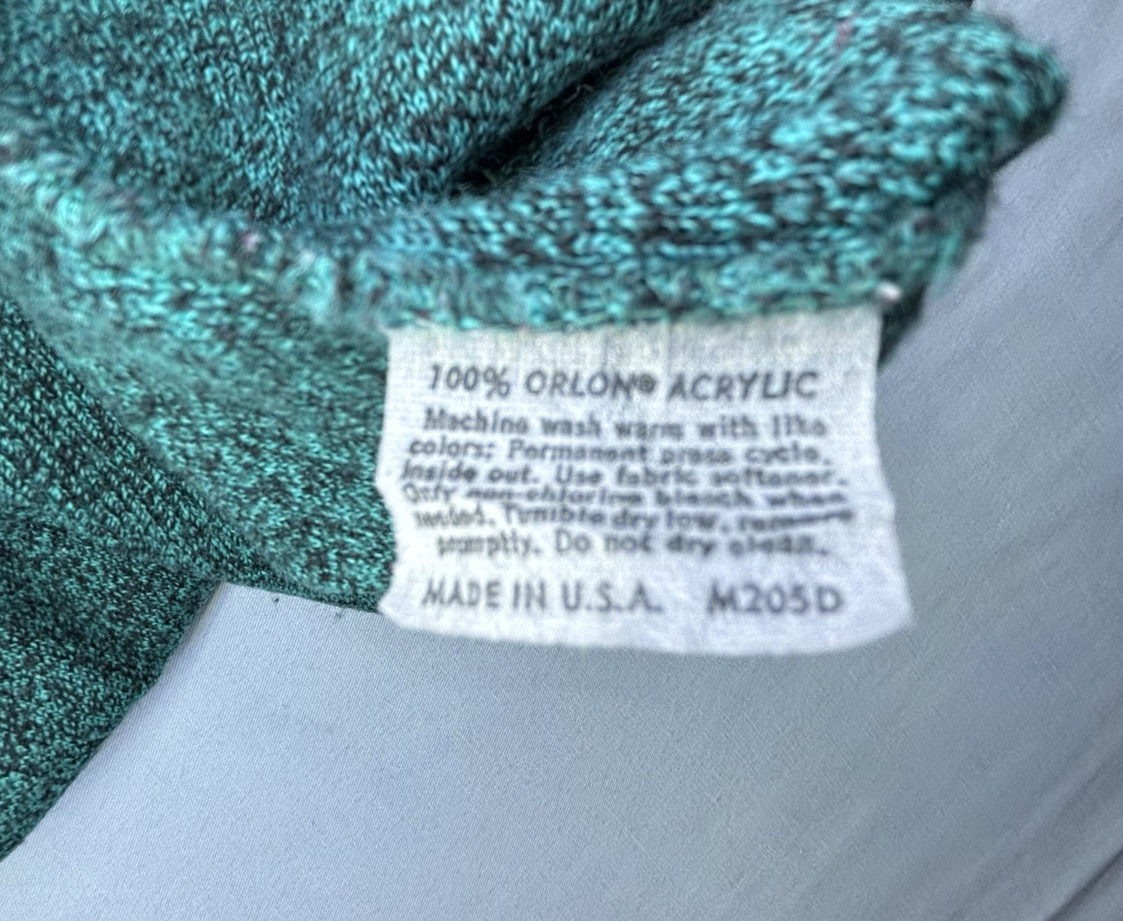 Vintage 90s JANTZEN Green Orlon Acrylic V-Neck Sweater Made USA