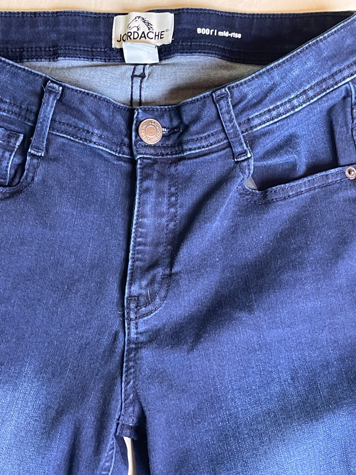 Jordache Jeans Womens Boot cut, Sz 8, dark wash denim, stretch waist, thigh fade