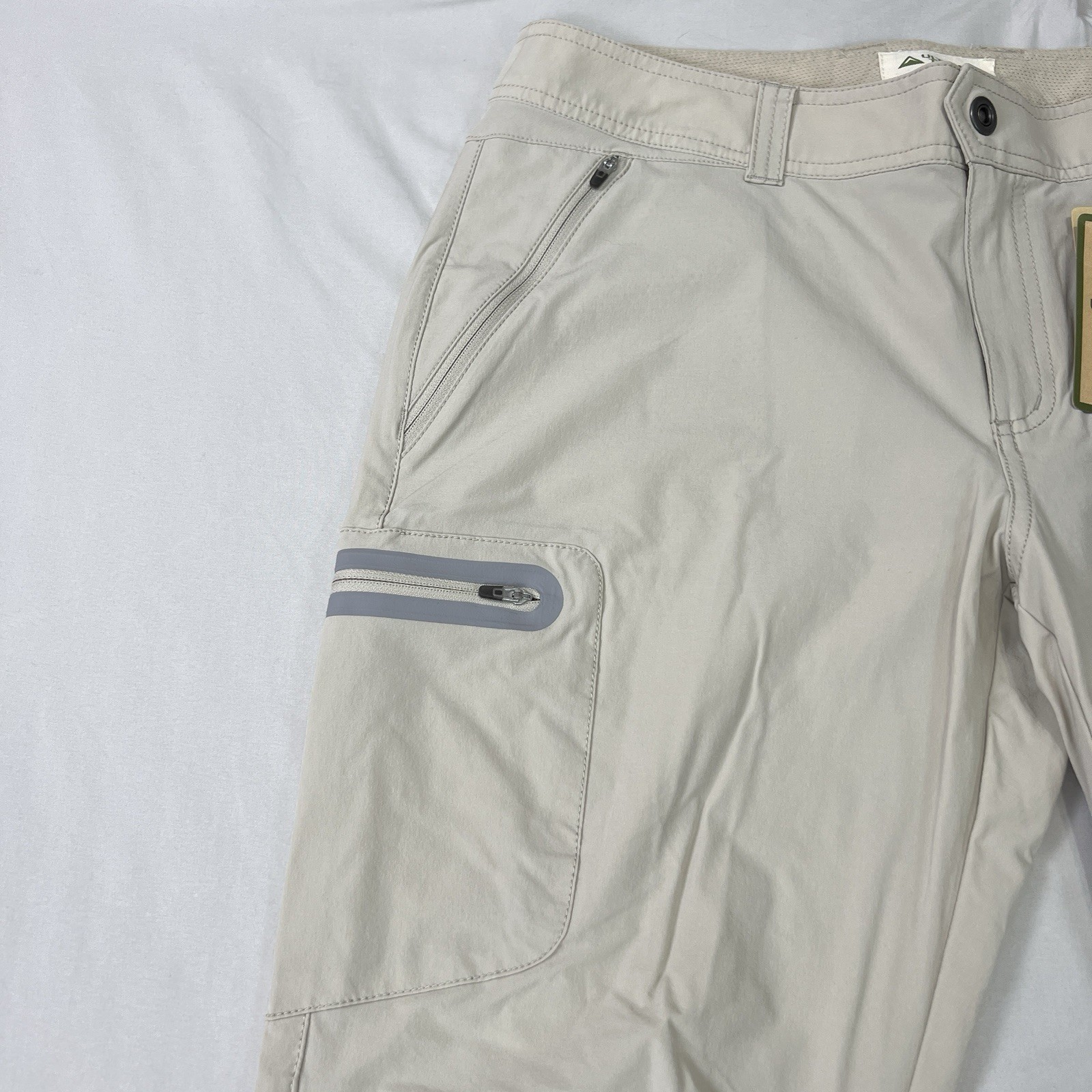 Ultimate Terrain Cargo Pants Womens 8 Beige Stretch Outdoor Water Resistant NWT