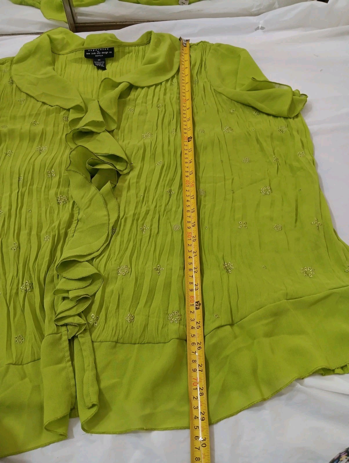 Separates by New York City Design Co Woman’.subtle embroidered details. Size 3XL