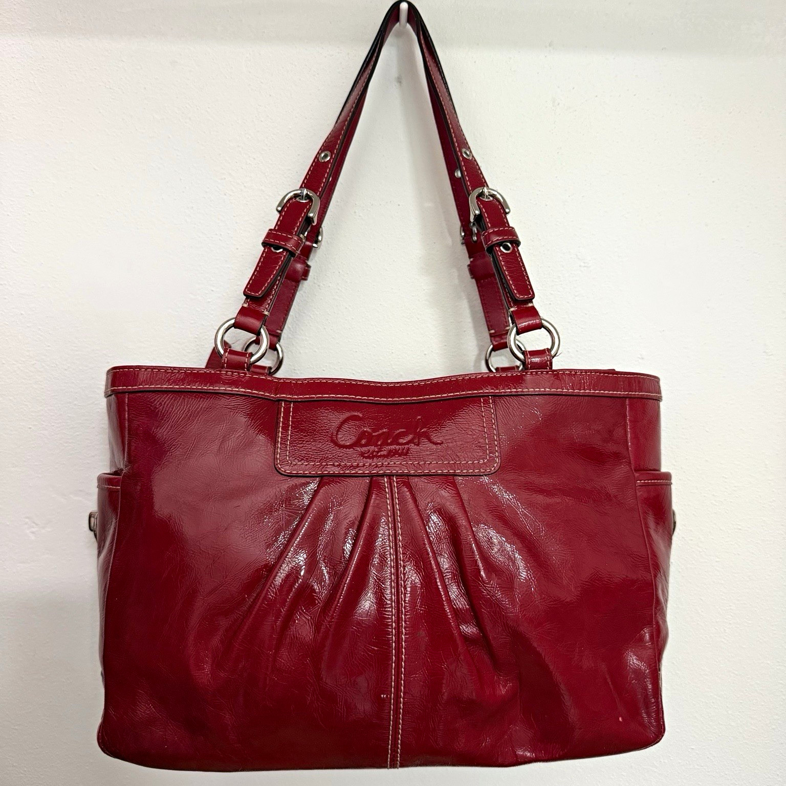Coach Red Patent Large Tote Shoulder Bag Zip & Turn Lock Inner Pockets Silver