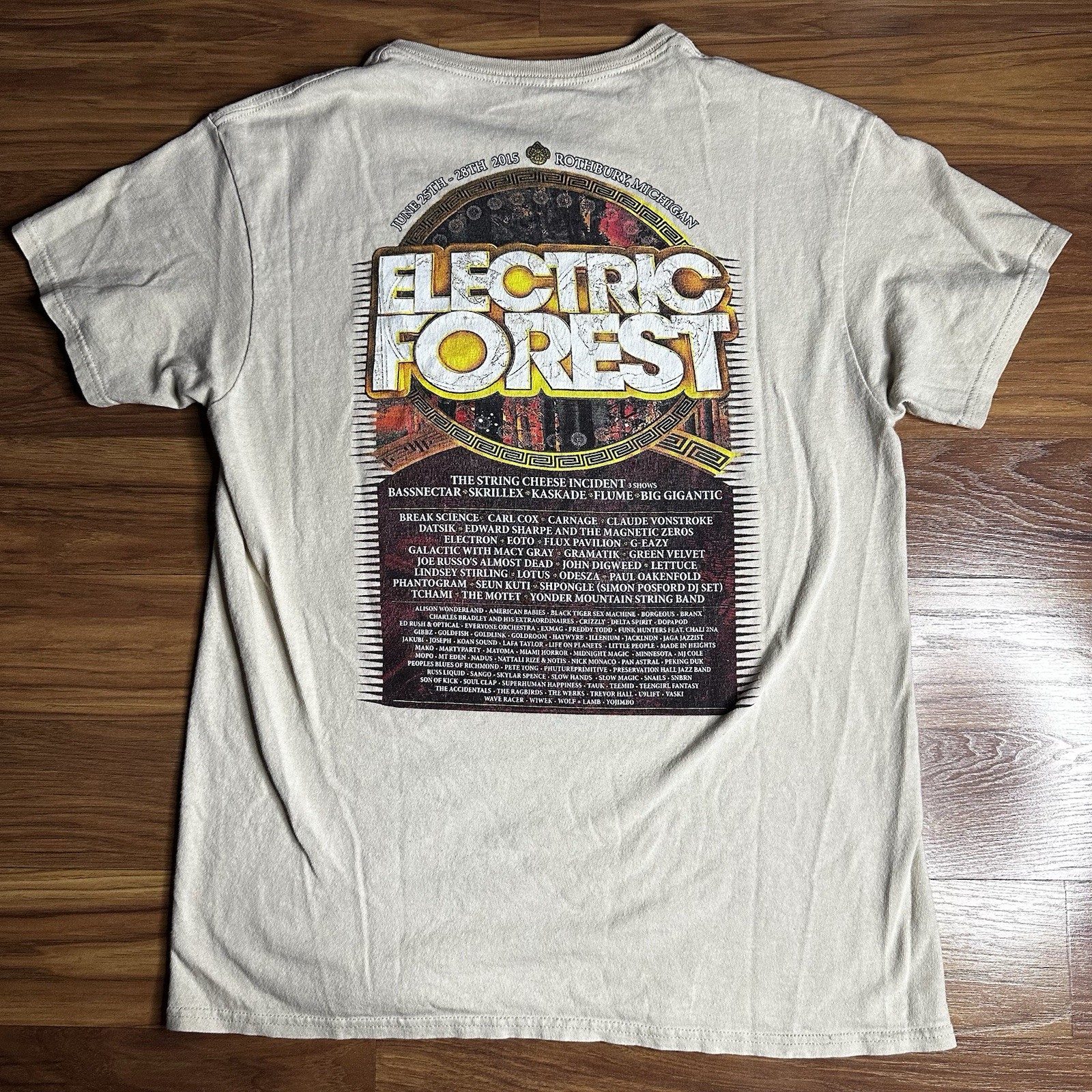 Electric Forest 2015 Shirt Mens Medium EDM Festival Skrillex String Cheese DJ