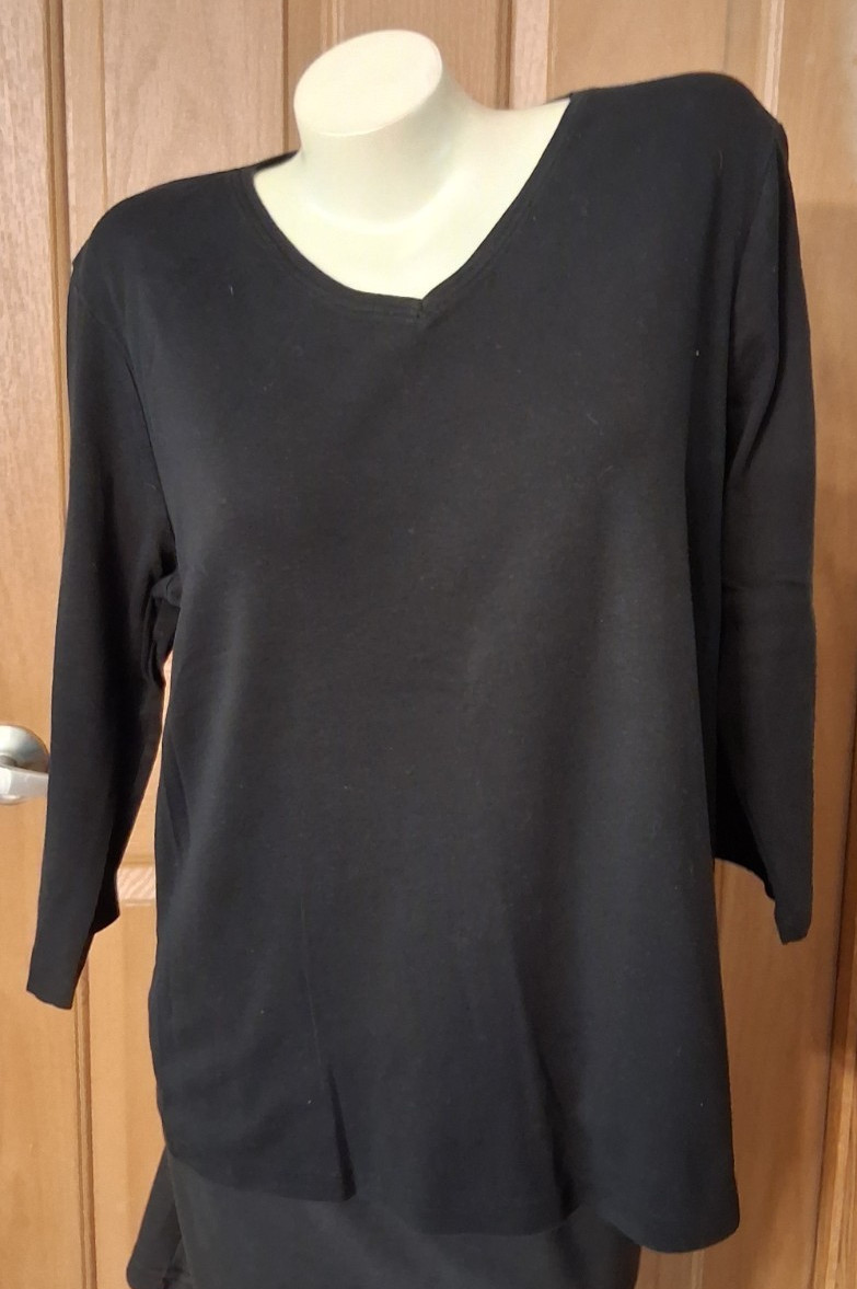 by Chico’s Black Tee V-Neck Bracelet Sleeves Misses Size 3 (reg 16)