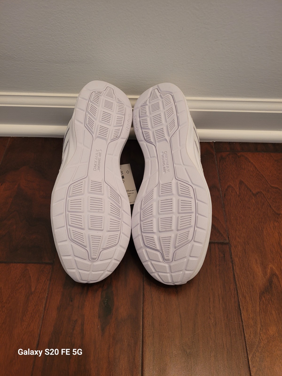 NEW Reebok Walk Ultra 7 DMX MAX D Women’s Size 10 White Lifestyle Sneakers Shoes