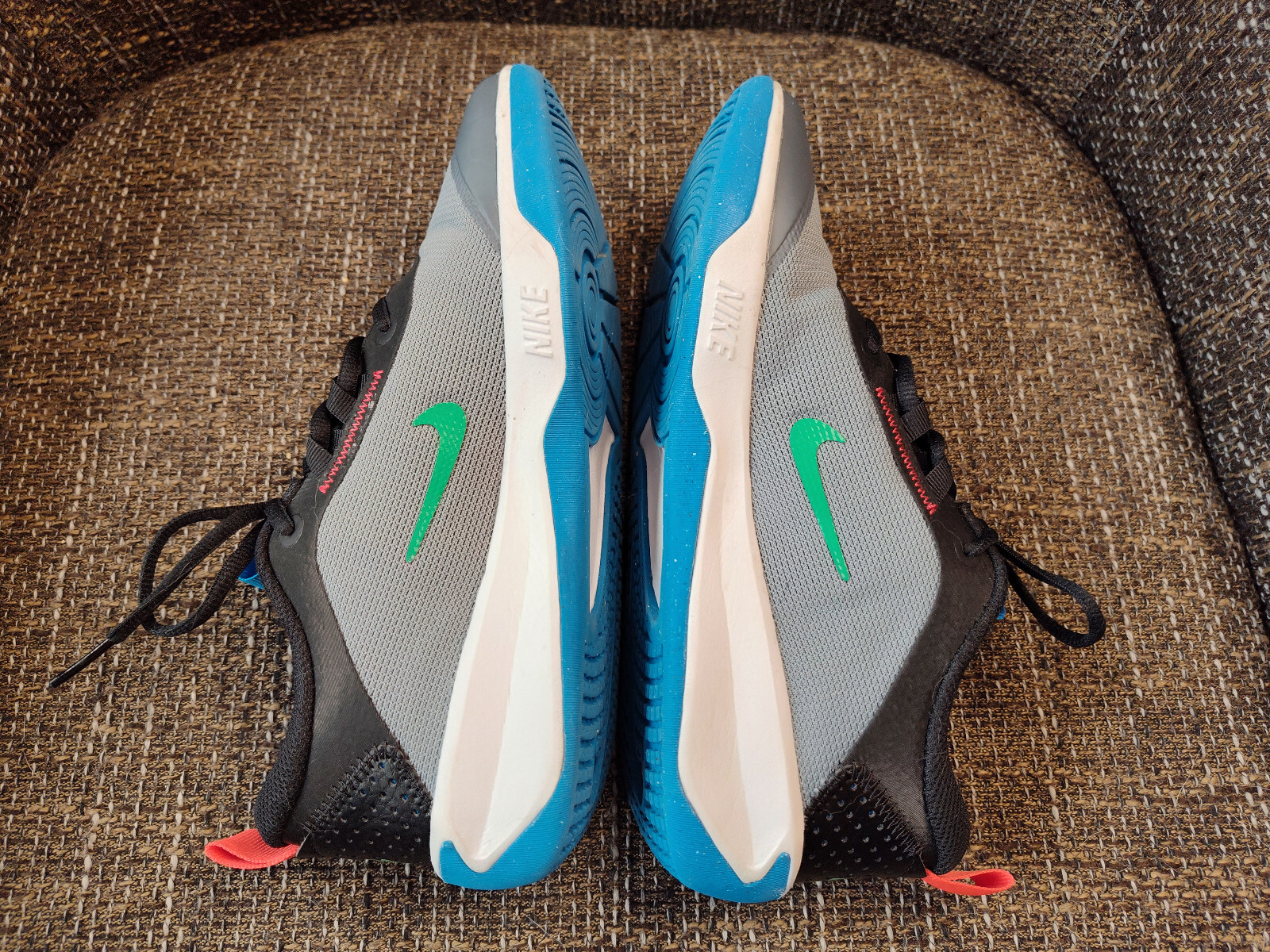 Nike Omni Multi-Court Low Cool Gray Blue Lightning Size 7Y – DM9027-006