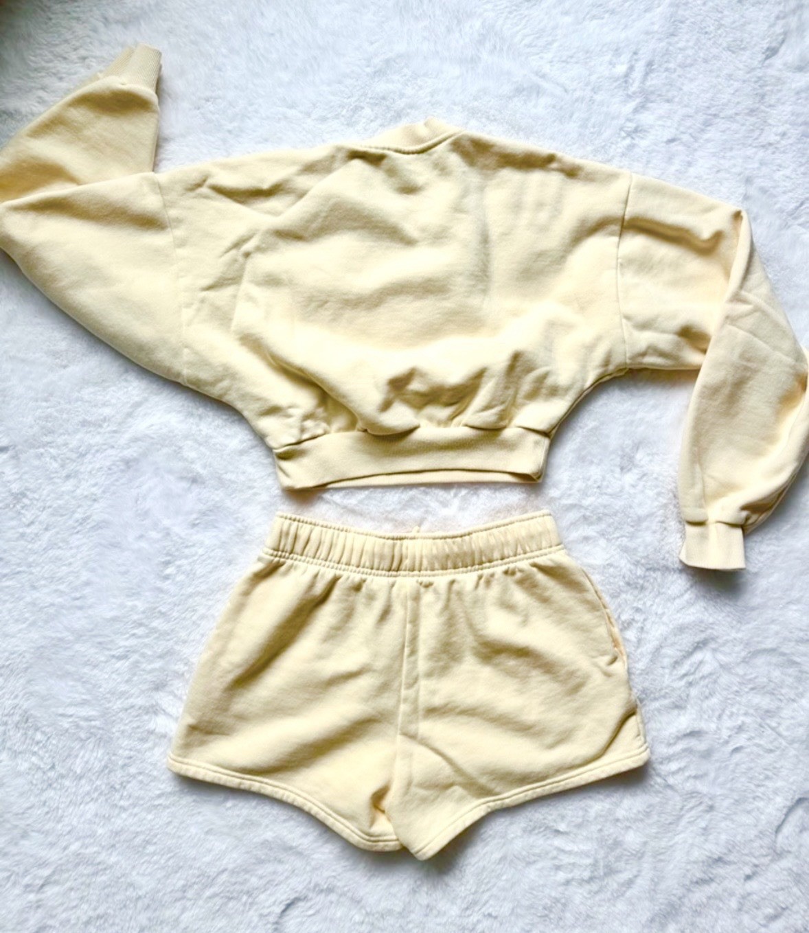 ALO YOGA Candlelight Coord Accolade Set XXS Crewneck Cropped Sweatshirt Shorts
