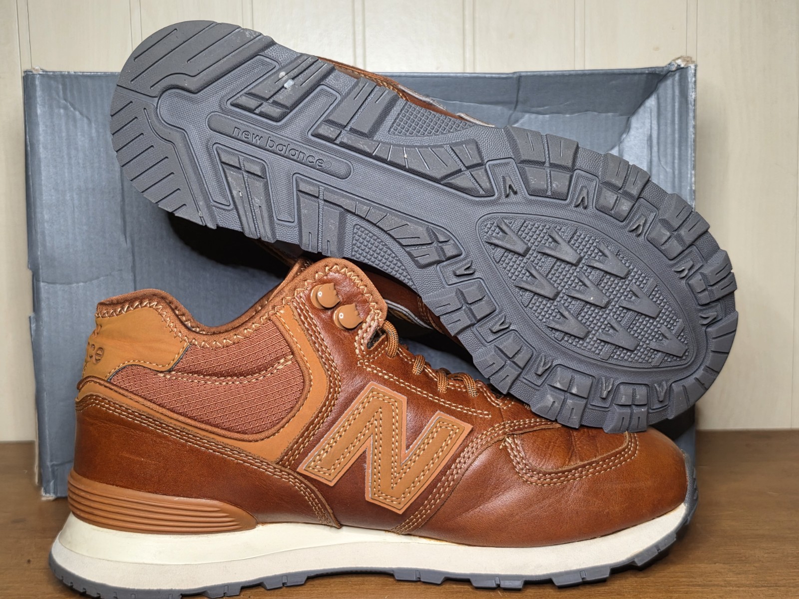 New Balance 574 Mid Rugged Brown Leather MH574OAD Men’s Size 9.5