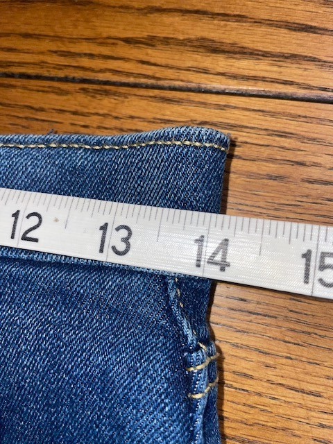 Levi’s Low Pro Straight Blue Denim Jeans – Women’s Size 12 Reg (W28 X L28) – New