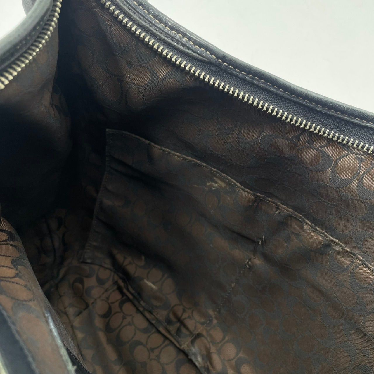 COACH Black Leather Hobo Shoulder Bag with Logo Charm Y2K Style Auth