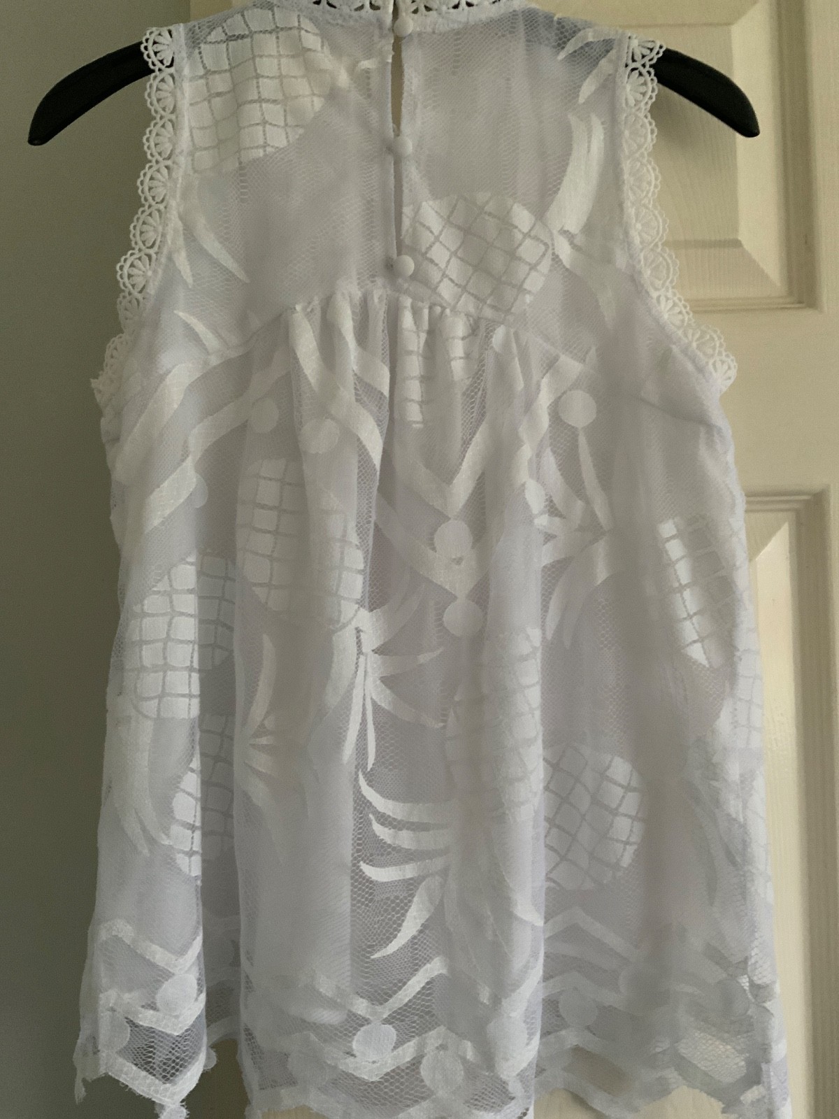 MAEVE ANTHROPOLOGIE White Sleeveless Mesh pretty lace blouse size 6 vgc lined