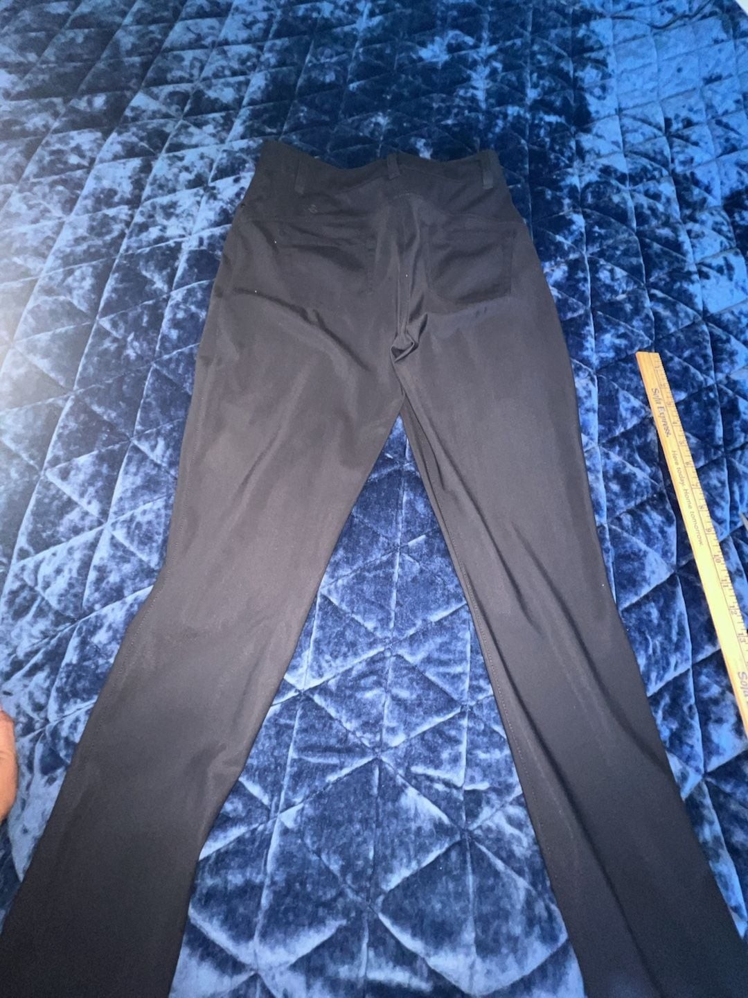 Lululemon Women’s Tech Canvas Slim-Fit Trouser Pants