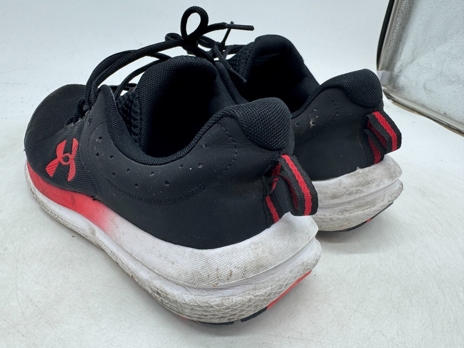 Under Armour Charged Assert 10 Running Shoes Mens Black Red – 10.5 EXTRA WIDE