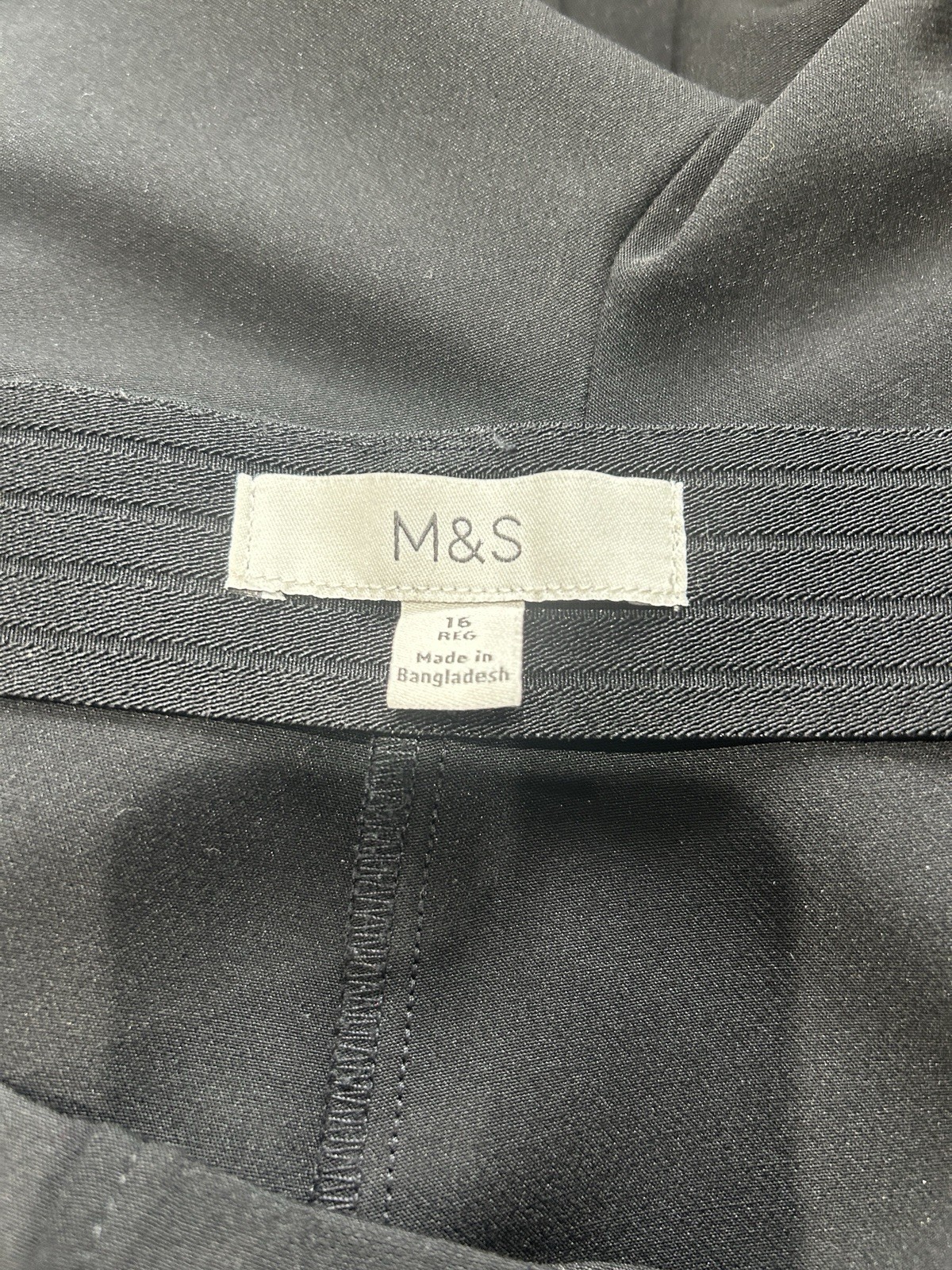 M&S Women’s Size 16 Regular Stretchy Trousers Jeggings Black Pockets VGC