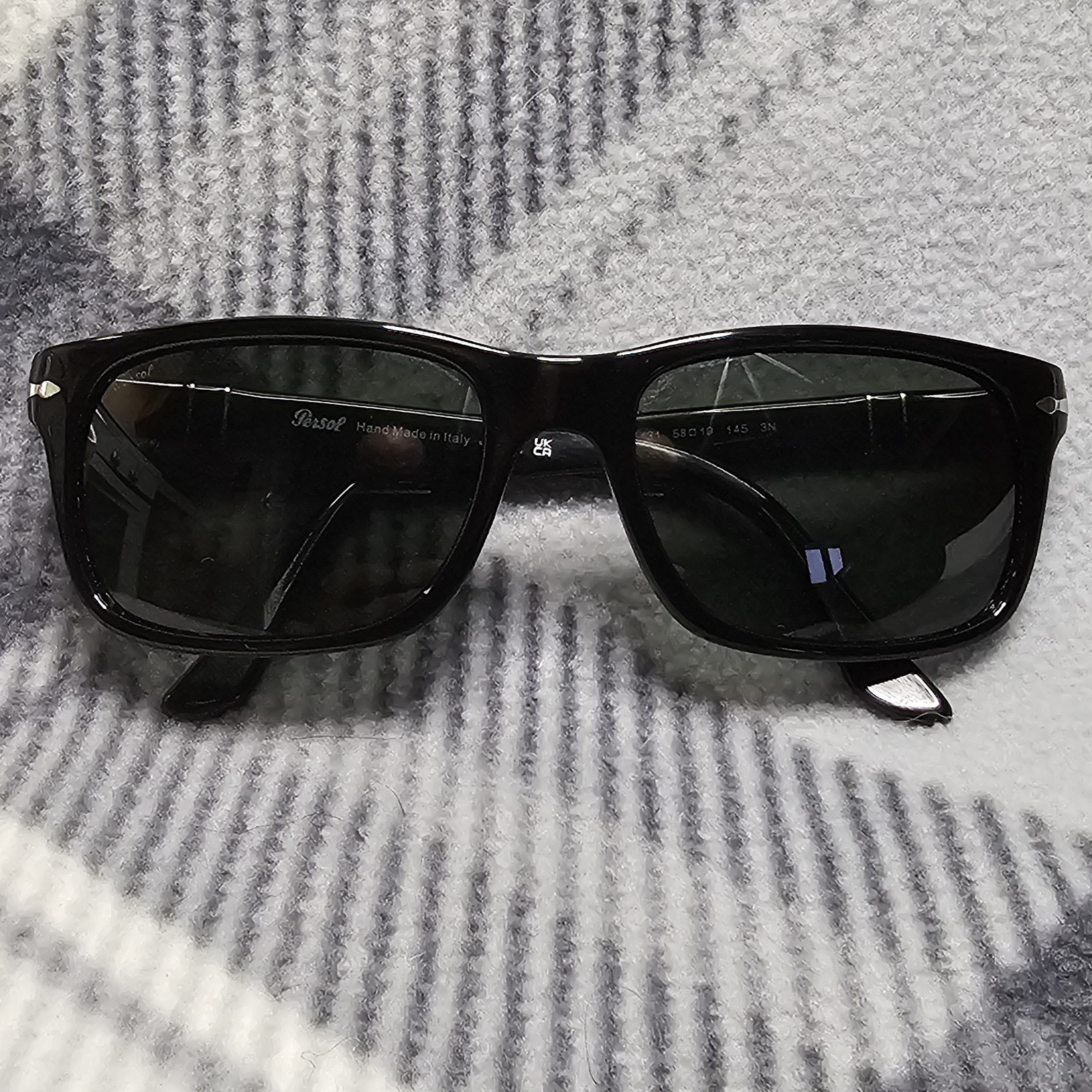 Persol Men’s Sunglasses Gloss Black PO3048S 95/31 58 19 145 With Case