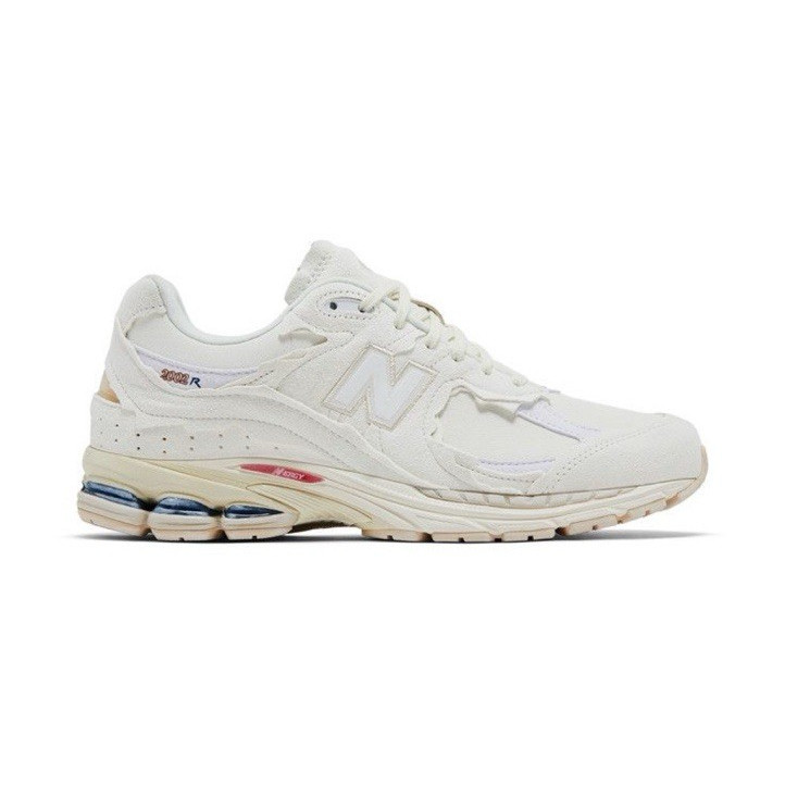 New Balance 2002R Men’s Low Top Lace-Up Athletic Sneakers White/Beige