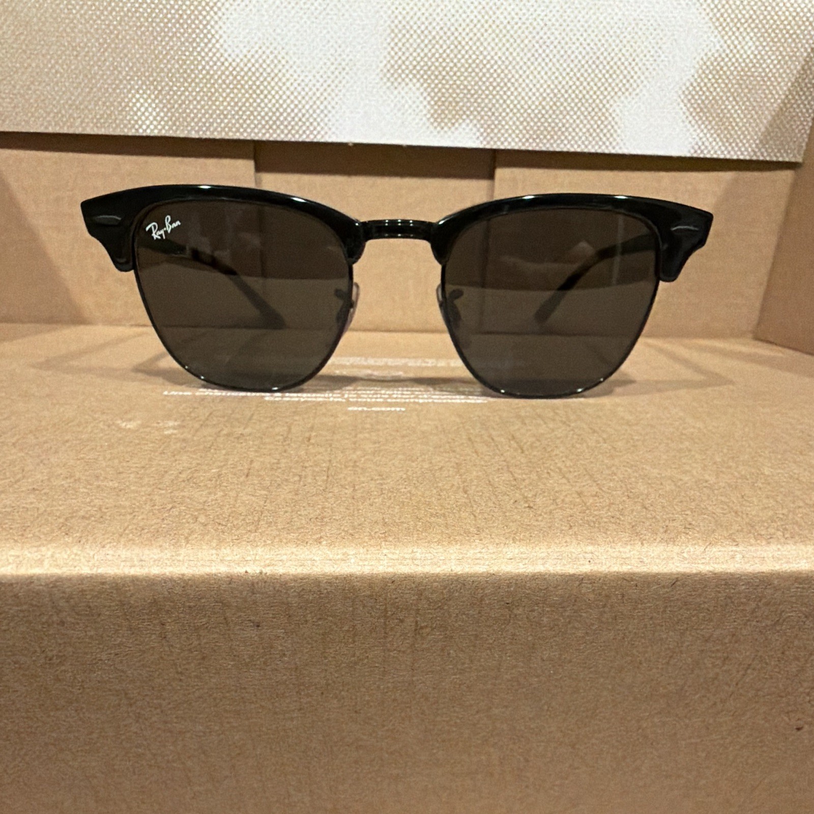 Ray-Ban Clubmaster RB3016 Black Half Frame Gray Tinted UV400 140mm 49-21