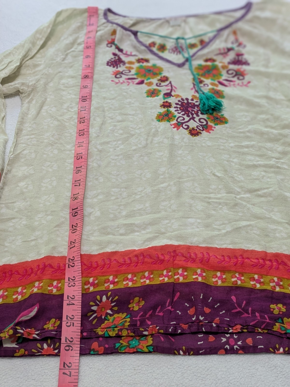 Natural Life Floral Boho Pullover Blouse Heart Medallion Medium