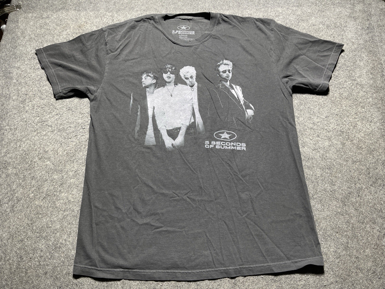 NEW 5SOS 5 Seconds of Summer Everyone’s a STAR ’26 Boy Band Concert Tour L Shirt