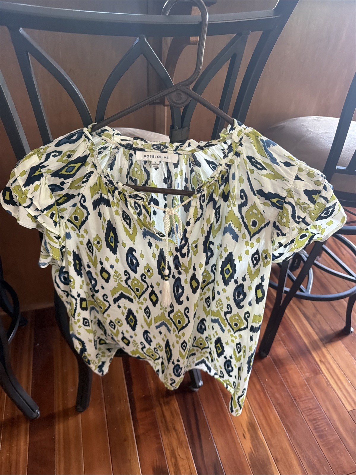 Rose & Olive Blouse Women’s Large Ikat Printed Tassel Short Sleeve Casual Top
