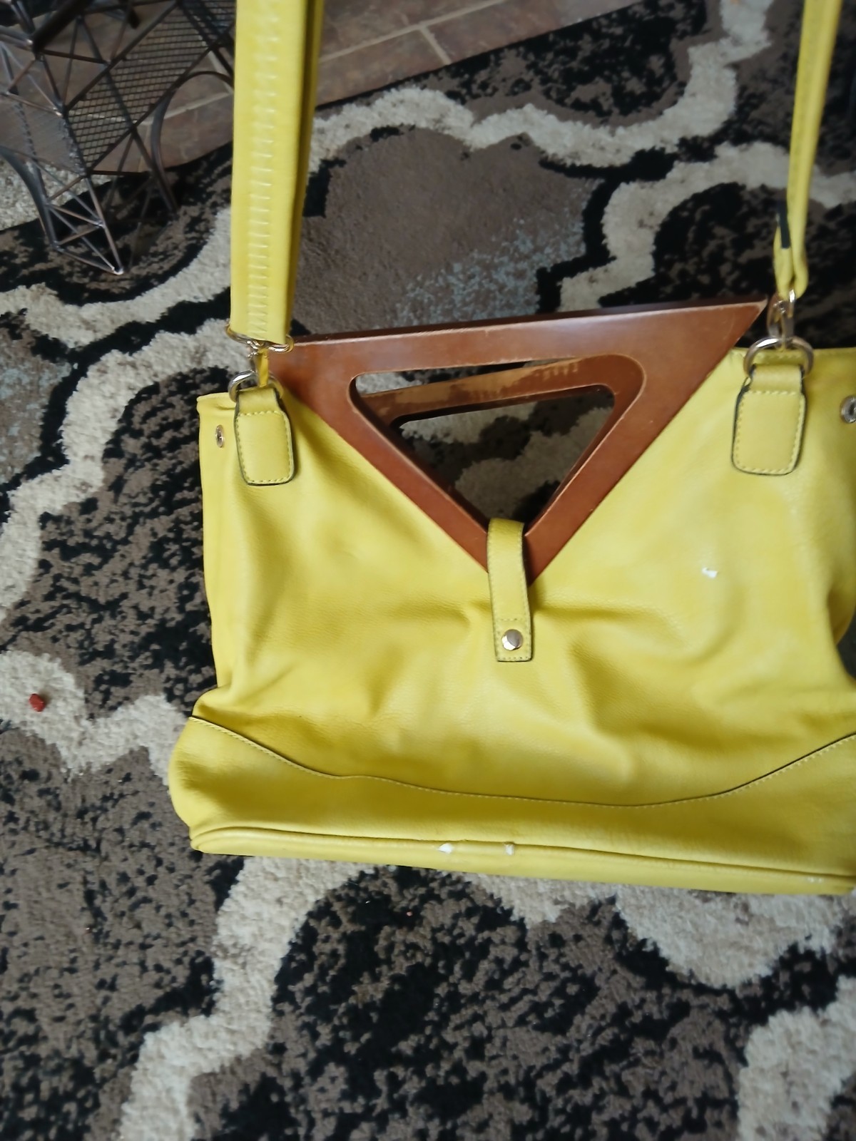 Women’s Yellow Medium Solid Rectangle Shoulder Bag Cutout Handle, Buckle