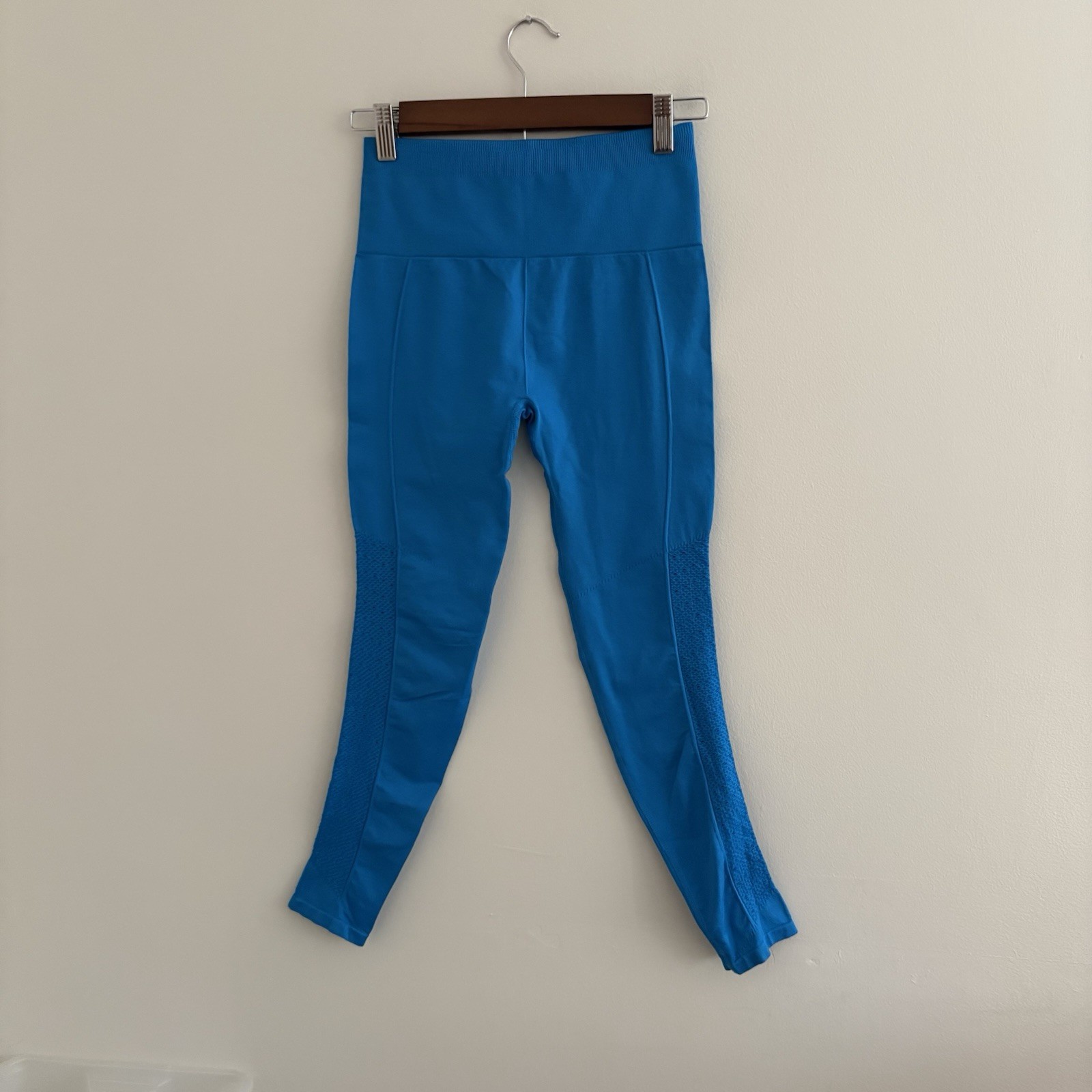 Fabletics Women’s 24” Blue Workout Leggings Bright Summer Compression P7