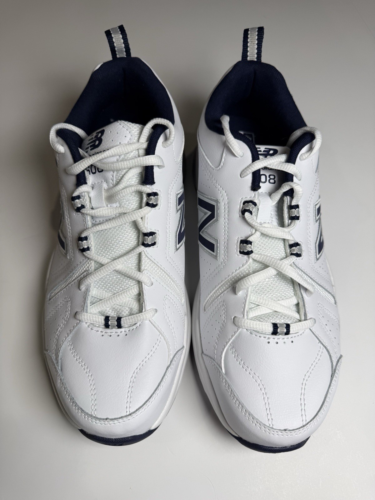 New Balance 608v5 Mens Training Sneaker Size 10 2E Wide White Navy MX608WN5