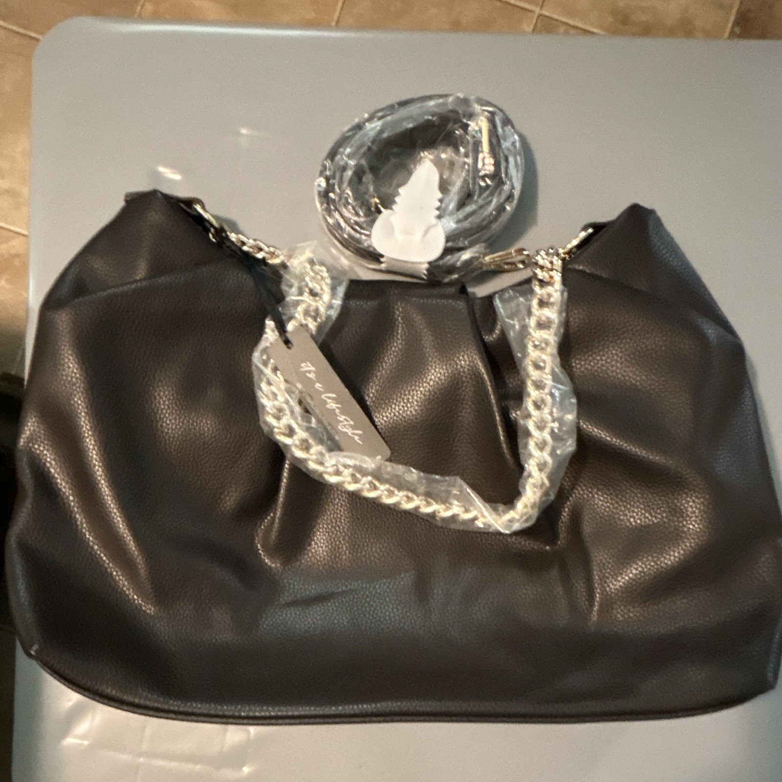 Glitzy Black Pebbled Shoulder Bag Zip Silver Hardware Chain Detachable Strap