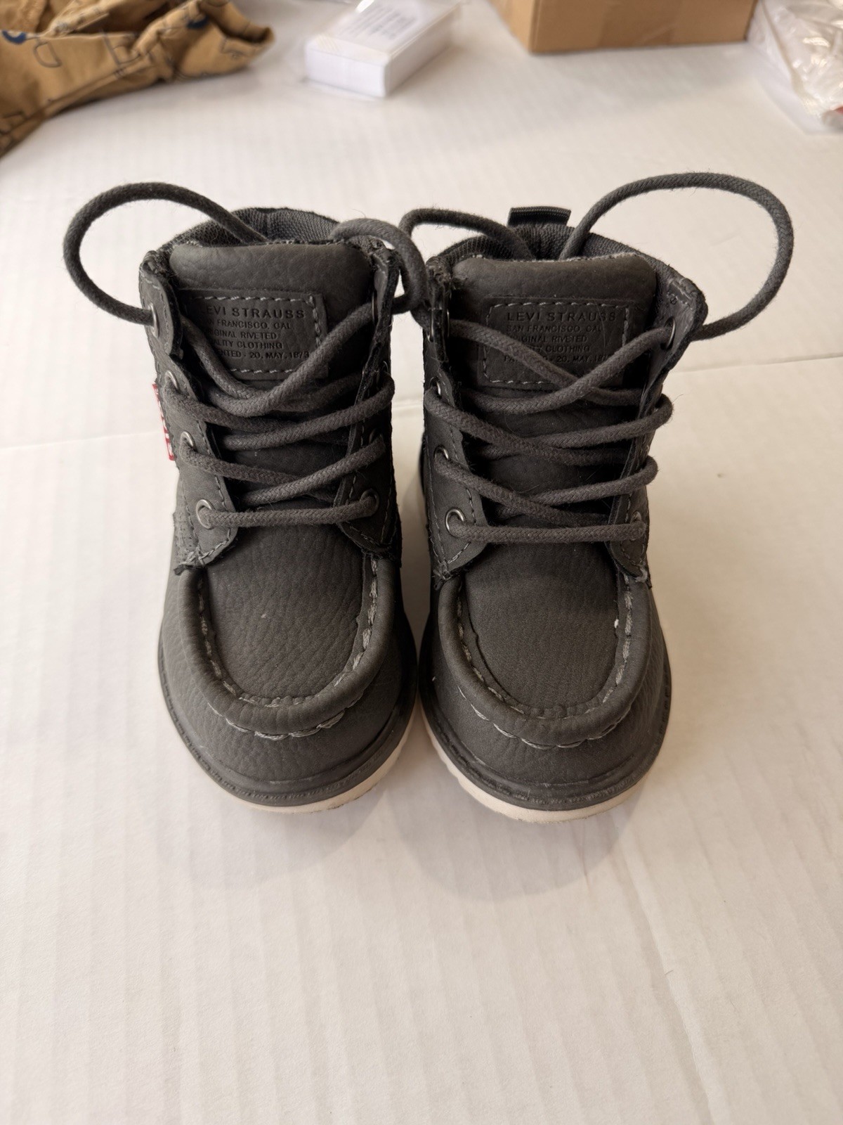 Levi’s Toddler Boys Gray Moc Toe Boots US 5 Red Tab Lace Up