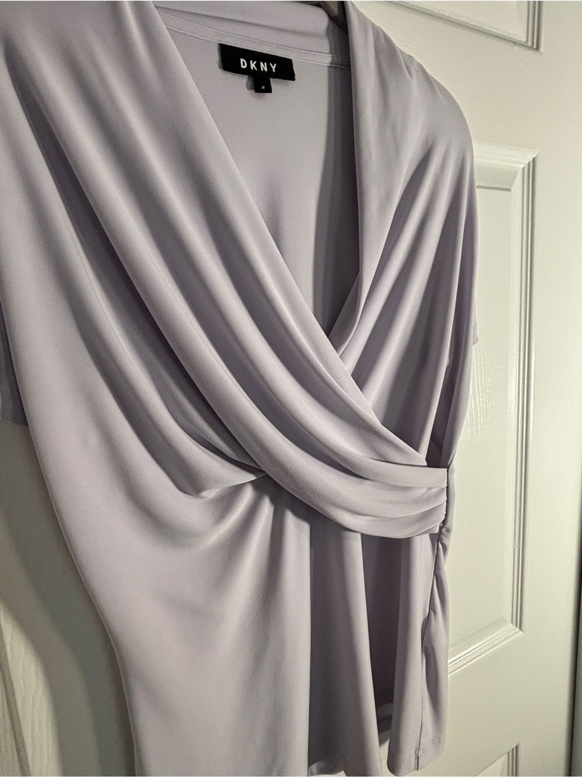 DKNY Soft Lavender Draped Knot-Front Wrap Blouse Lilac Short Sleeve Size Medium