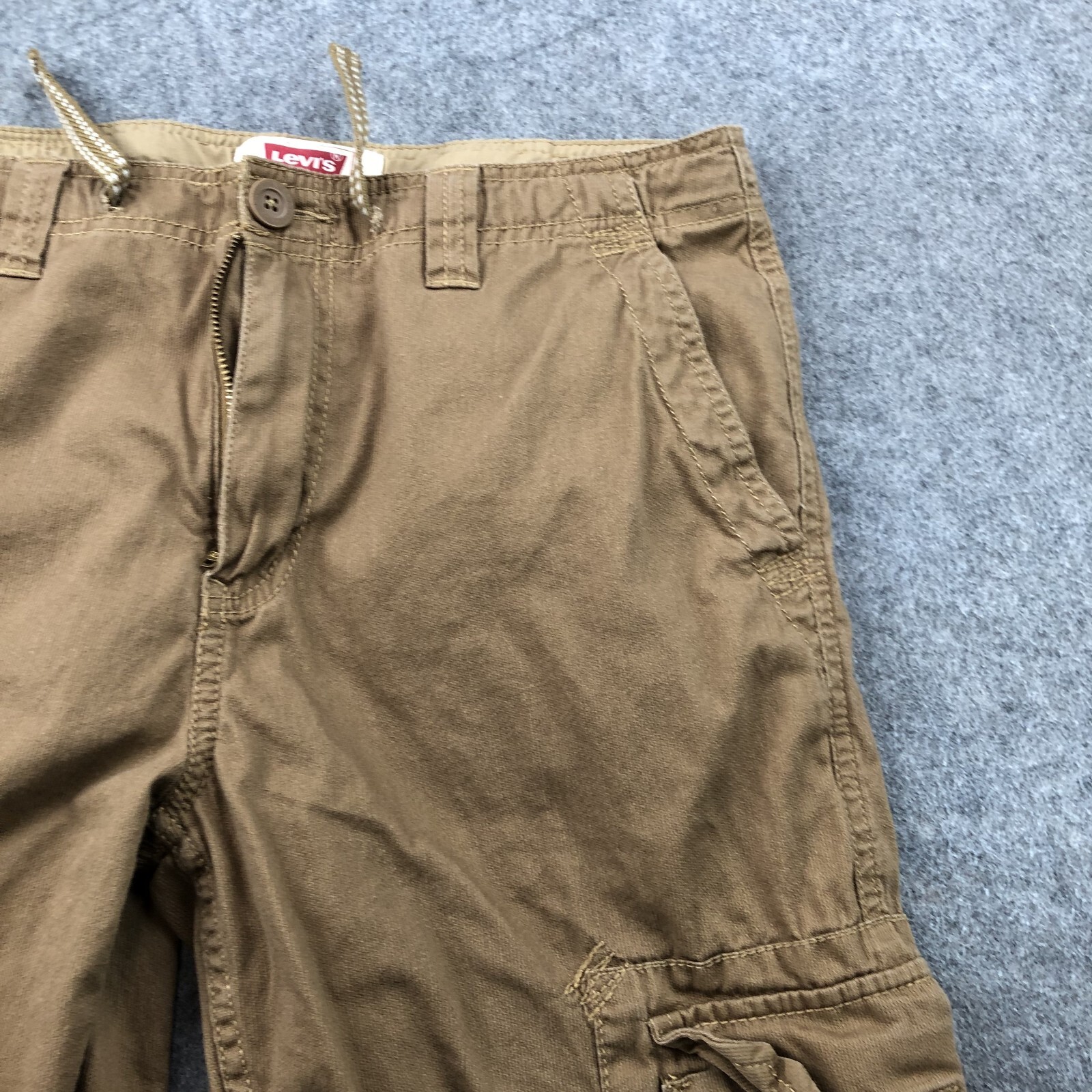 Levis Shorts Boys 18 Reg Beige Cargo Surplus Flat Front 13″ Inseam