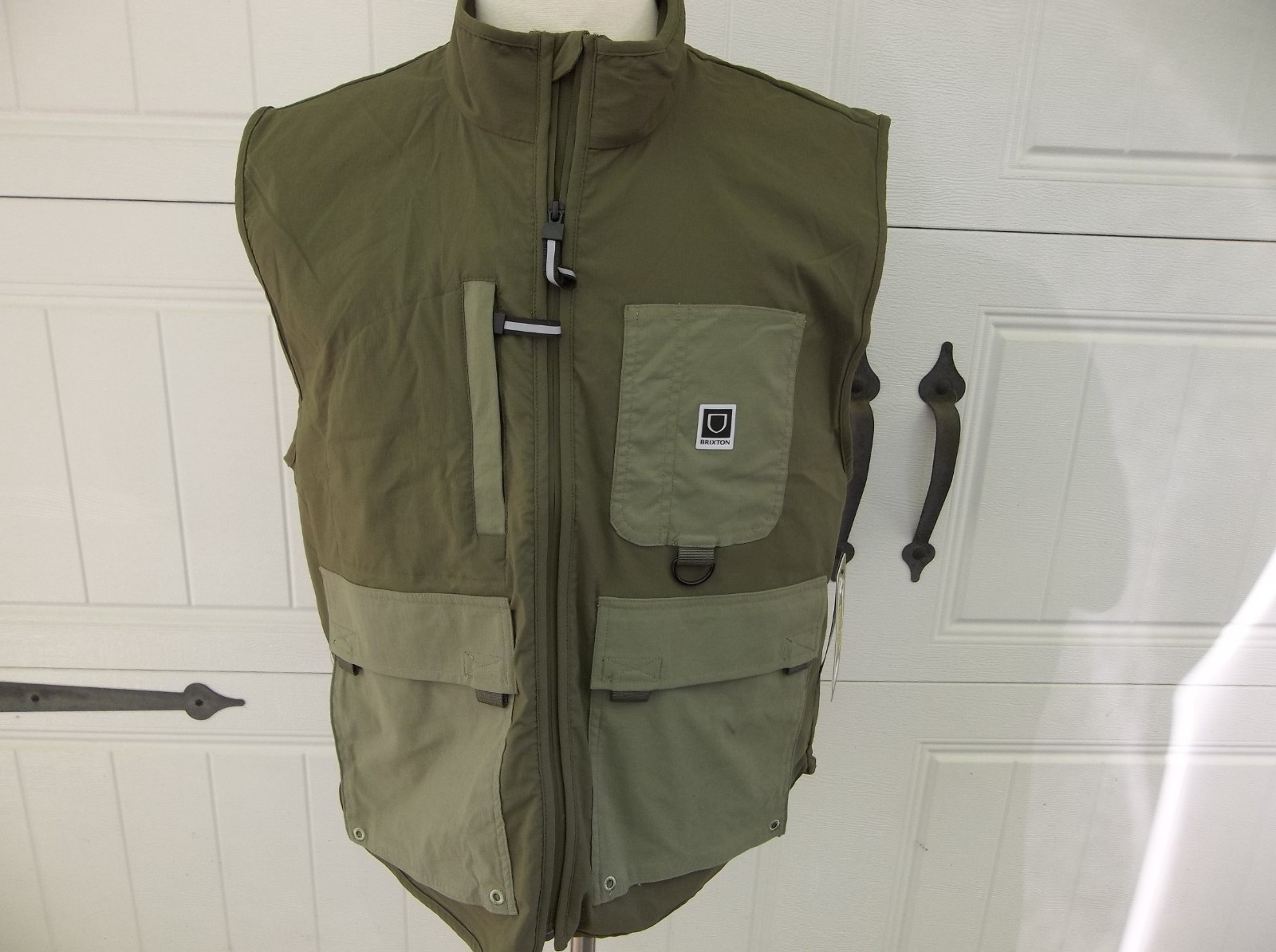 NWT MEN’S BRIXTON JOURNEY UTILITY VEST.MEDIUM.BRAND NEW FOR 2026.