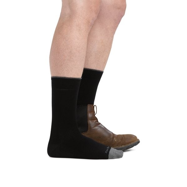 Darn Tough 6032 SOLID Black Men’s Solid Crew Lightweight Lifestyle Socks Dress