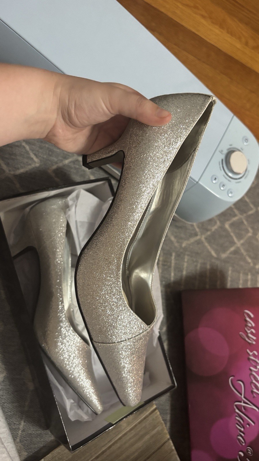 Easy Street Women’s Silver Glitter Pointed Toe Slip-On Pump Heels Size 10
