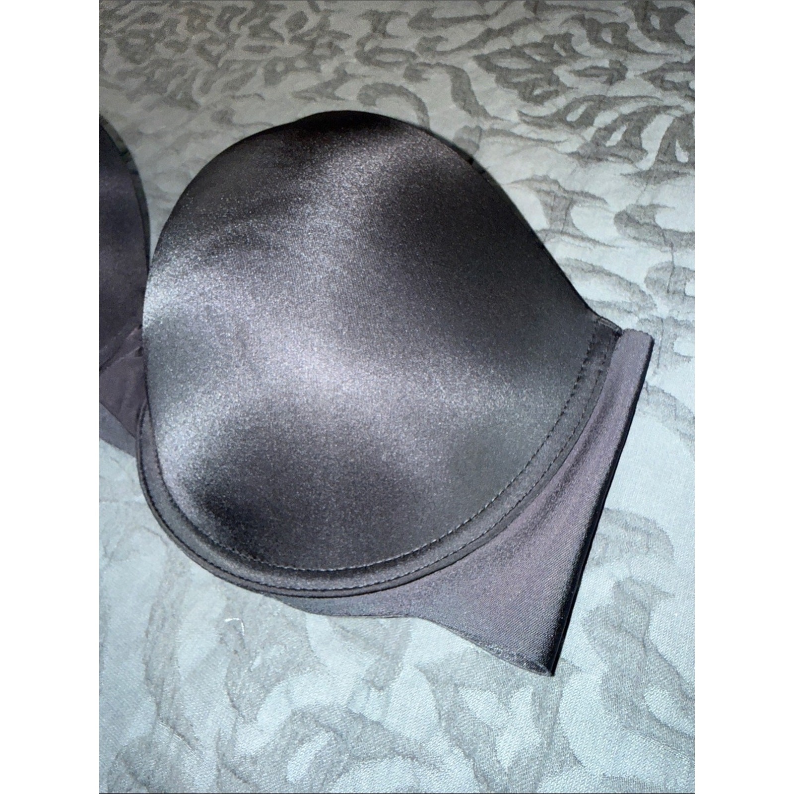 Victoria’s Secret multi-way multi position size 38c strapless underwired