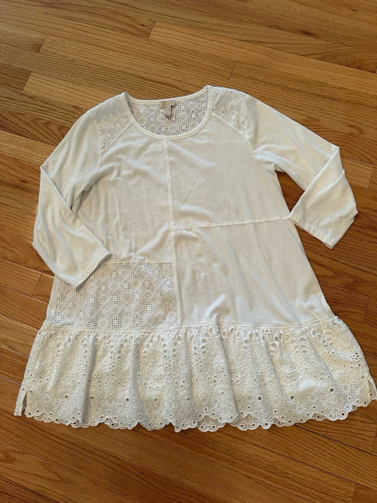 Logo Lori Goldstein Eyelet Pieced Top Small Worn Once